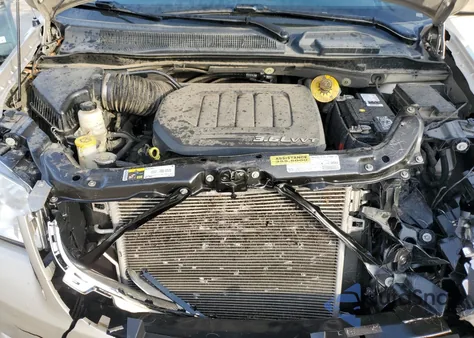 2013 Chrysler Town & Country Touring z USA, uszkodzony, nr VIN 2C4RC1BGXDR775318